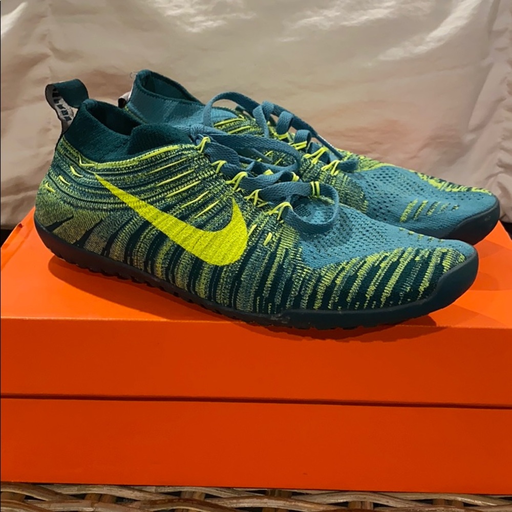 Women’s Size 7 Nike Free Sneakers